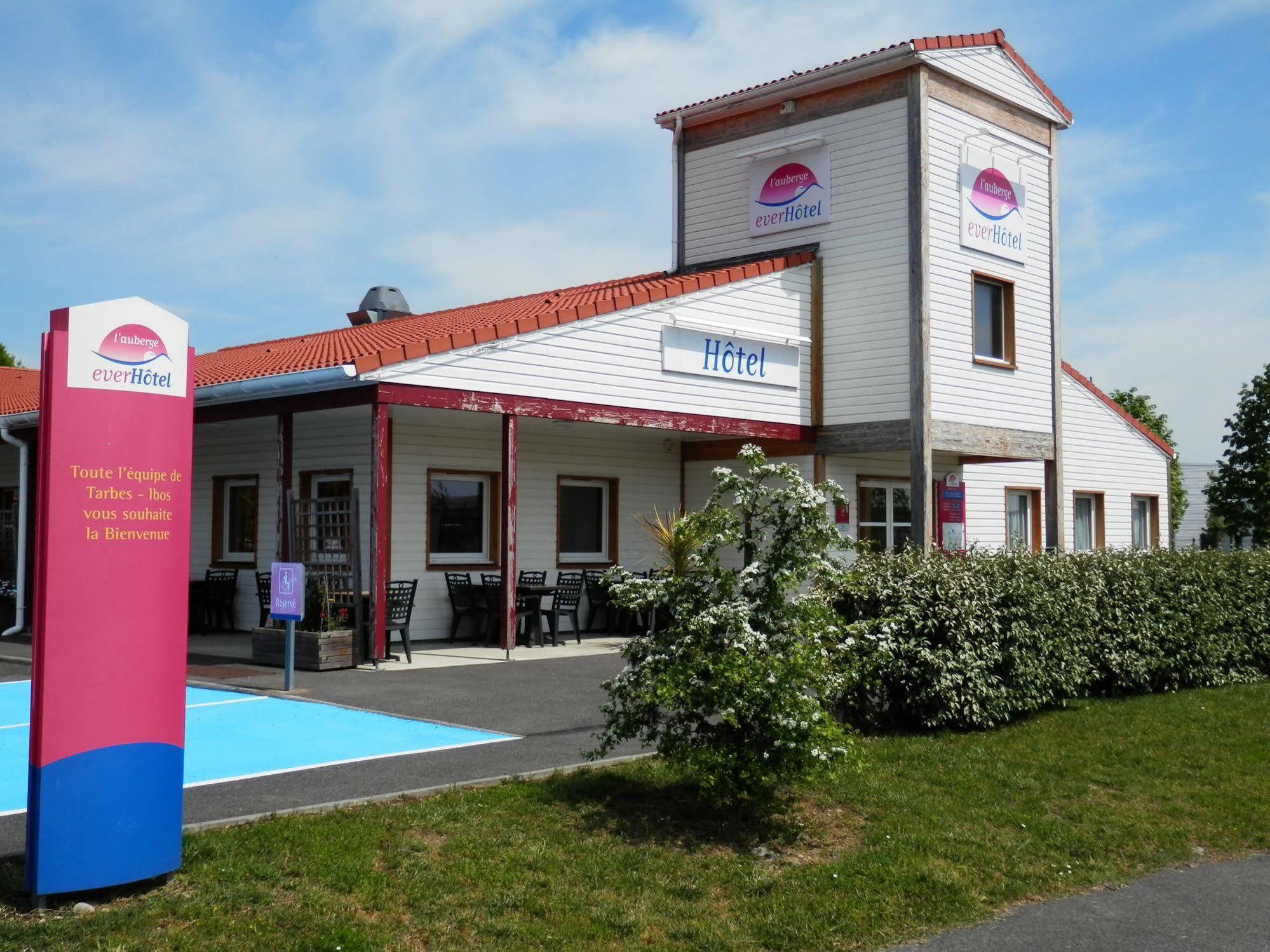 Everhotel De Tarbes-Ibos المظهر الخارجي الصورة