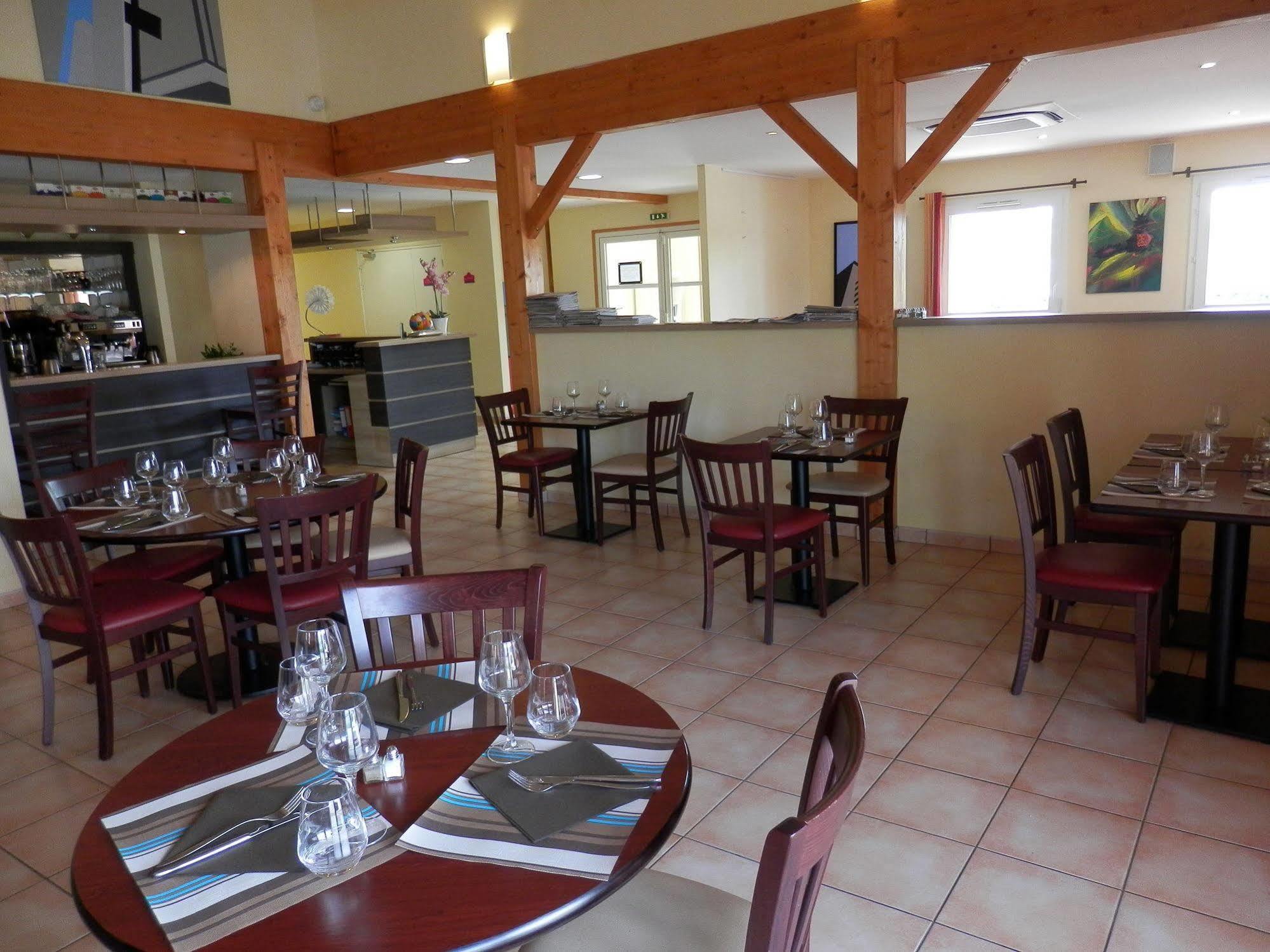 Everhotel De Tarbes-Ibos المظهر الخارجي الصورة